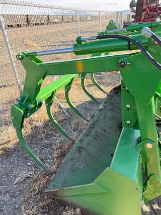 Image of John Deere 640R equipment image 4