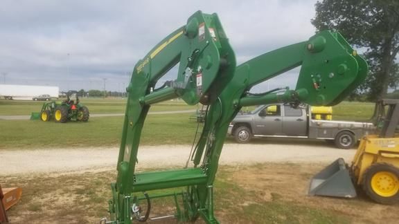 Main image John Deere 640R