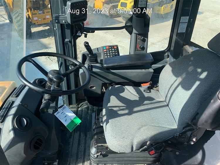 Main image John Deere 644K 5