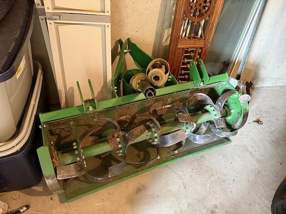 Image of John Deere 647 Image 0