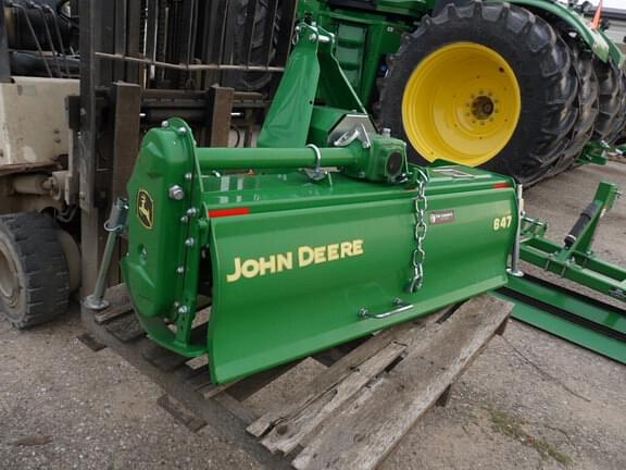 Image of John Deere 647 equipment image 1