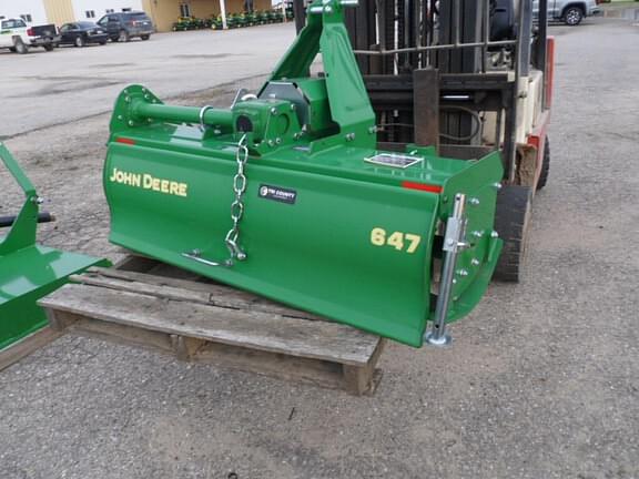 Image of John Deere 647 equipment image 3