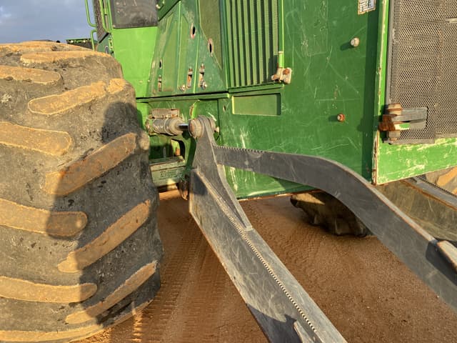 Image of John Deere 648L II equipment image 4