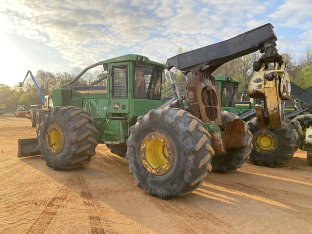 Image of John Deere 648L II equipment image 1