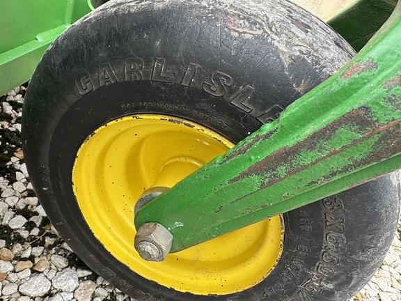 Image of John Deere 652R equipment image 4