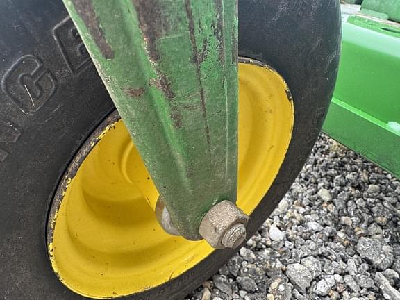 Image of John Deere 652R equipment image 3