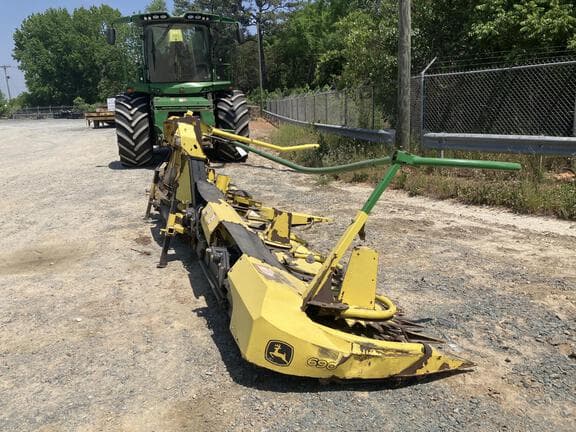 Image of John Deere 690 Image 0