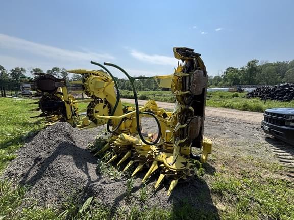 Image of John Deere 698 equipment image 2