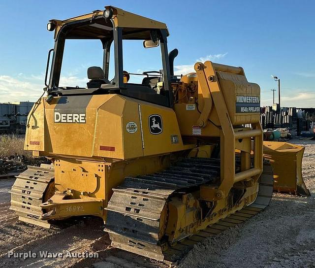 Image of John Deere 700K LGP equipment image 4