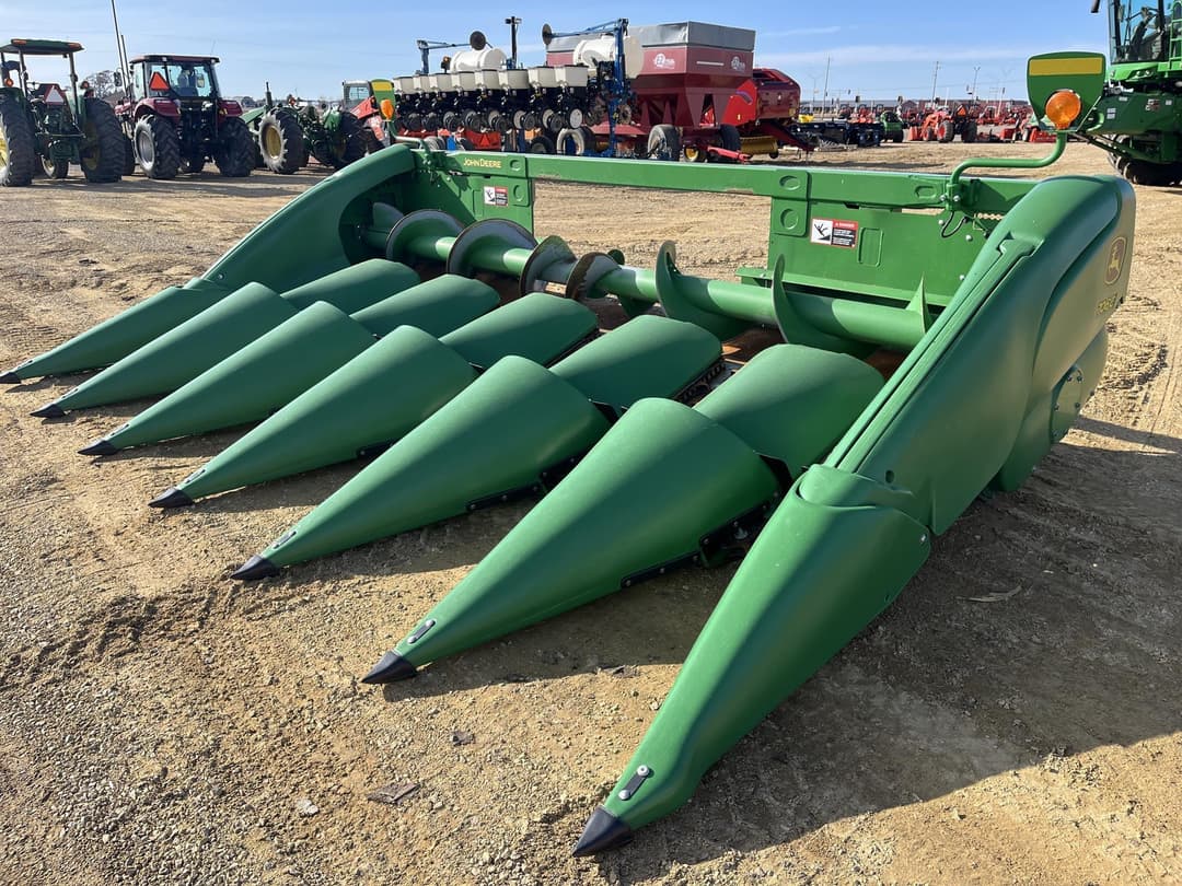 Image of John Deere 706C Primary image