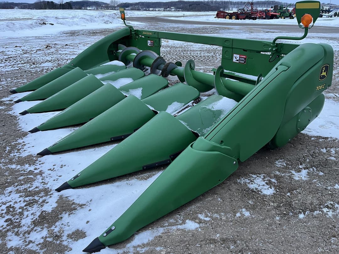 Image of John Deere 706C Primary image