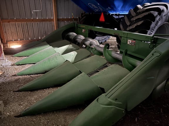 2019 John Deere 706C Equipment Image0