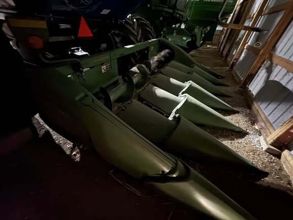 Image of John Deere 706C equipment image 1