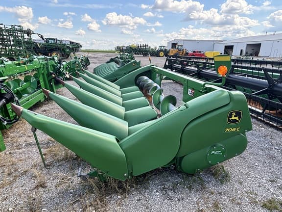 Image of John Deere 706C Primary image