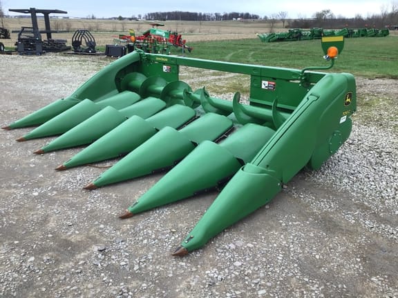 2019 John Deere 706C Equipment Image0