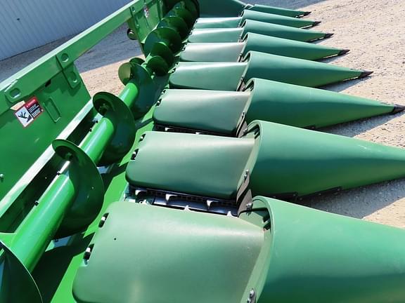 Image of John Deere 708C equipment image 2