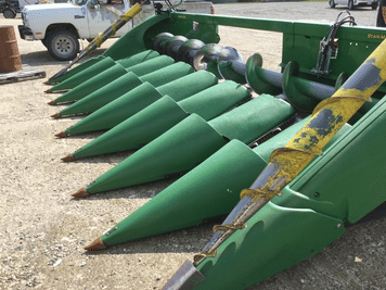 Main image John Deere 708C