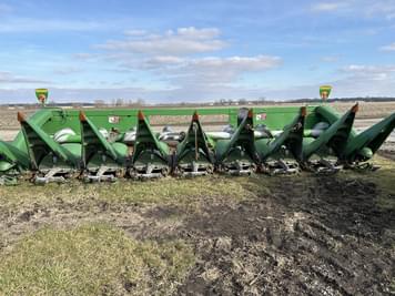 Main image John Deere 708C