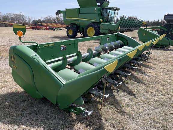 Image of John Deere 708C equipment image 2