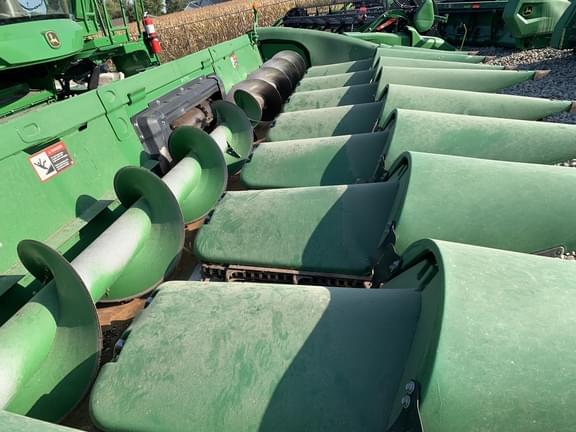 Image of John Deere 708C equipment image 3