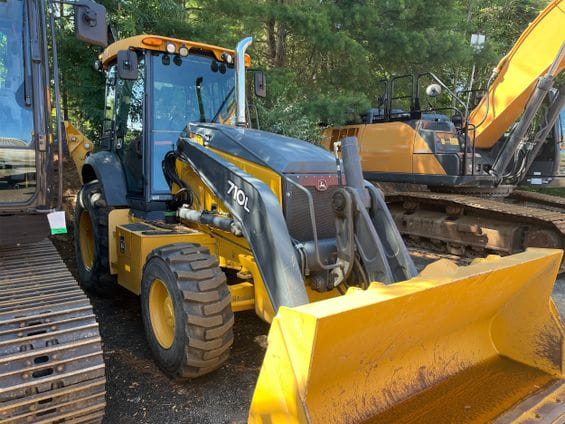 2019 John Deere 710L Equipment Image0