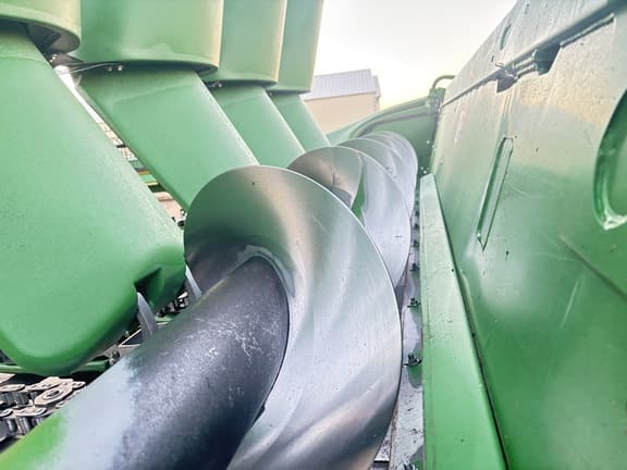 Image of John Deere 712C equipment image 3