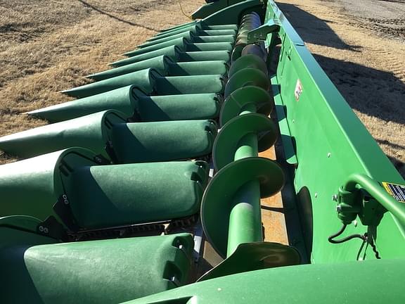 Image of John Deere 712C equipment image 3