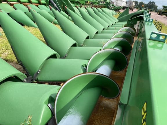 Image of John Deere 712C equipment image 3