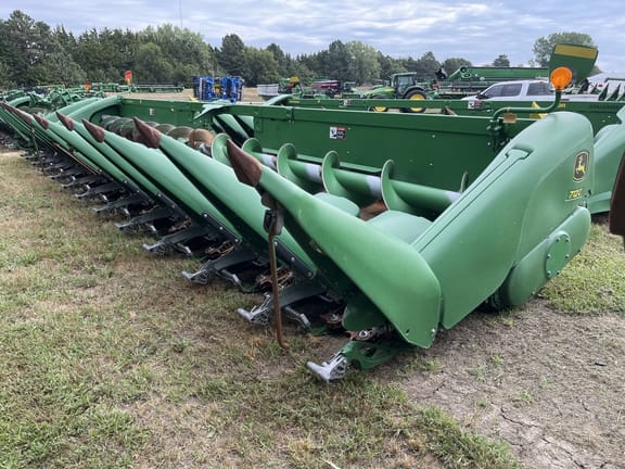 2019 John Deere 712C Equipment Image0