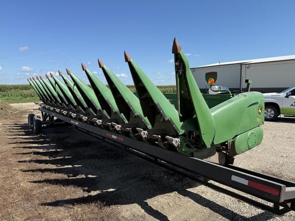 Image of John Deere 712C Primary image