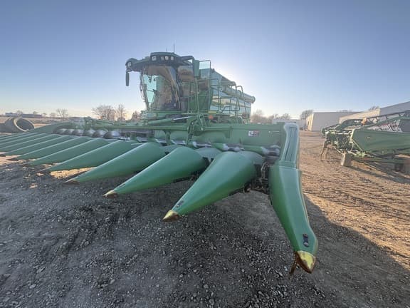 Image of John Deere 712FC equipment image 1