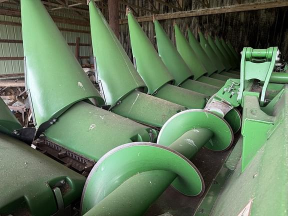 Image of John Deere 712FC equipment image 4