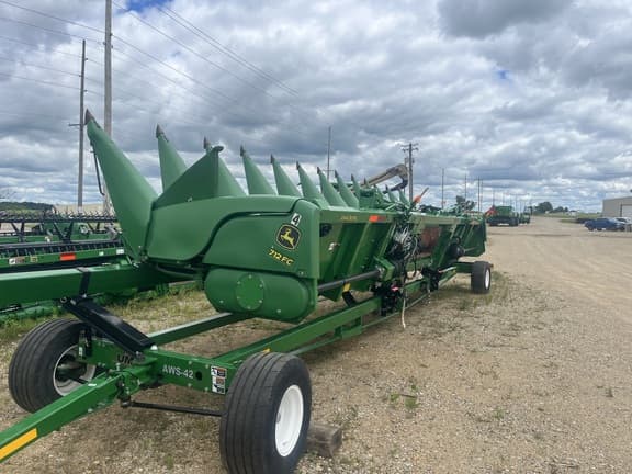 Image of John Deere 712FC equipment image 1