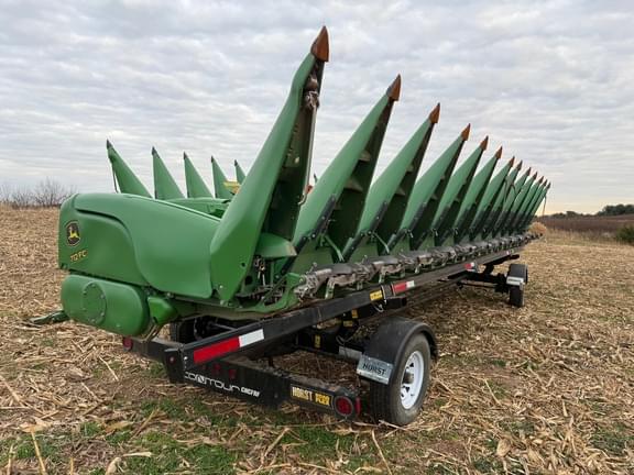 Image of John Deere 712FC equipment image 2