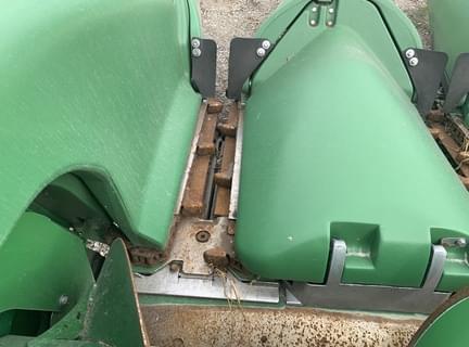 Image of John Deere 712FC equipment image 3