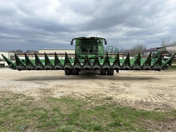 Image of John Deere 716C equipment image 2