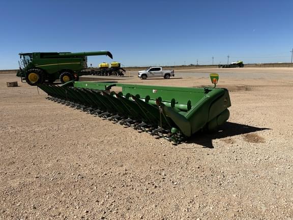 Image of John Deere 716C Primary image