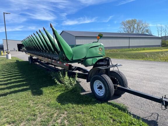 Image of John Deere 716C Primary image