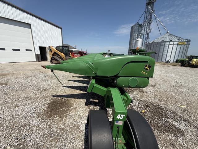 Image of John Deere 716C equipment image 3