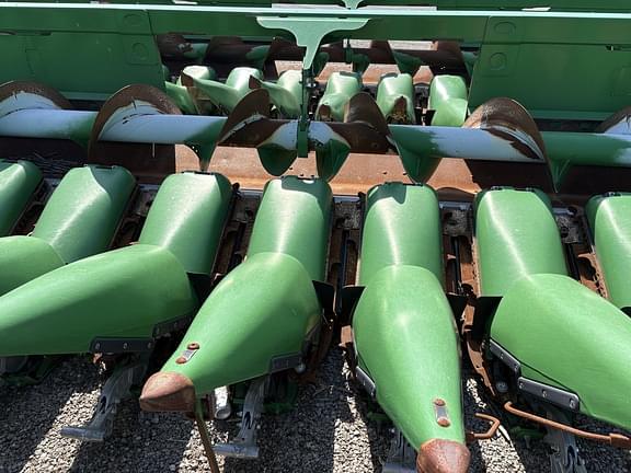 Image of John Deere 718C equipment image 3