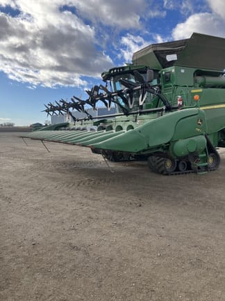 Main image John Deere 718C