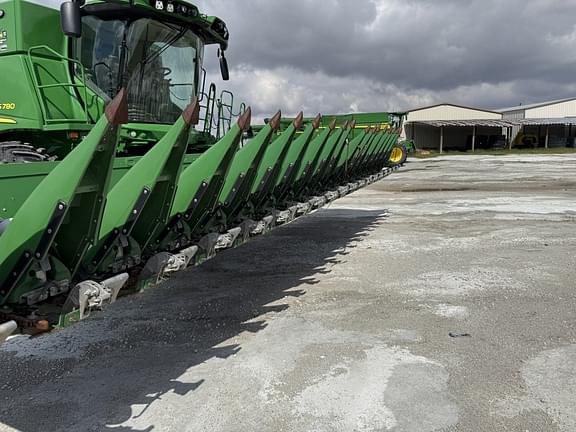Image of John Deere 718C equipment image 1