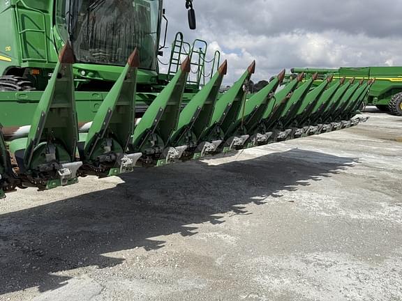 Image of John Deere 718C Primary image