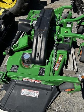 Image of John Deere V-Flex Mower Deck equipment image 1