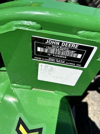 Image of John Deere V-Flex Mower Deck equipment image 3