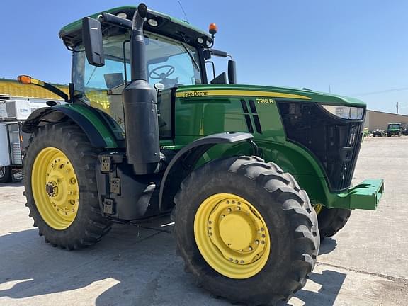 Image of John Deere 7210R equipment image 2