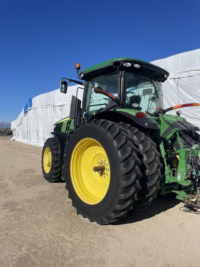 Image of John Deere 7210R equipment image 2