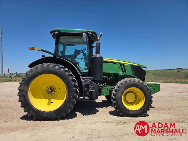 Image of John Deere 7210R equipment image 2