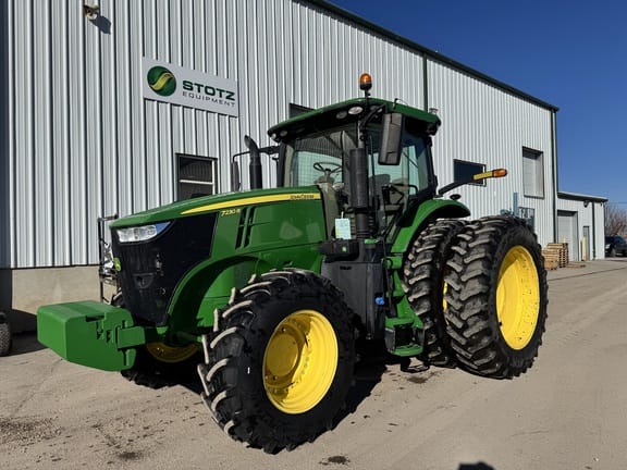 2019 John Deere 7230R Equipment Image0