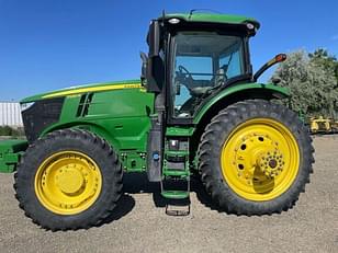 Main image John Deere 7230R 3